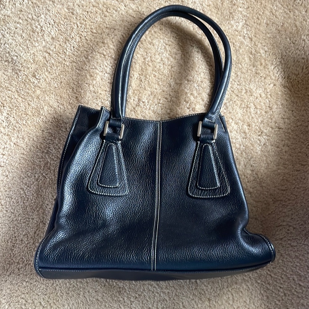 Black leather shoulder bag.